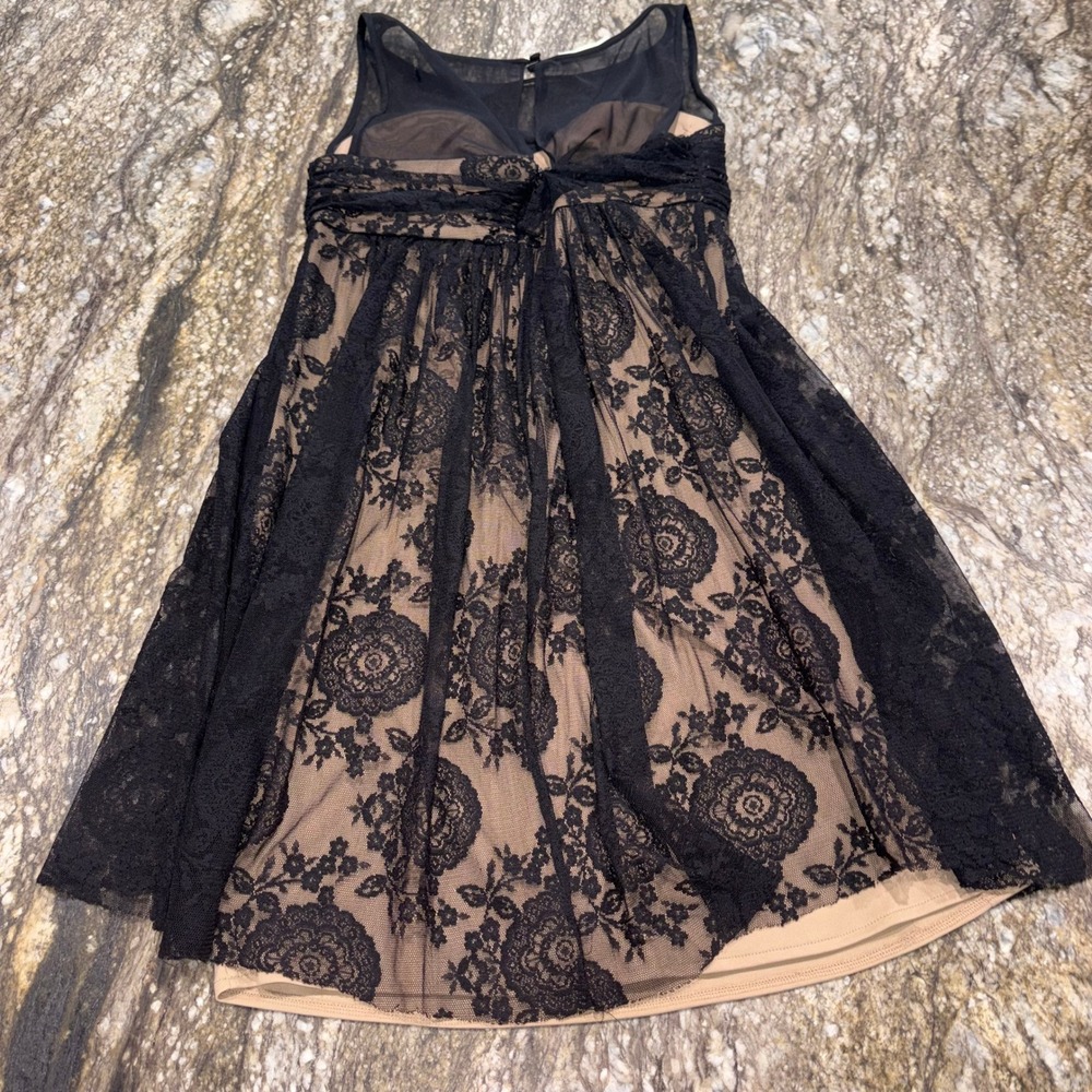 Dark Fairy Lace Overlay Sleeveless Cocktail Dress Womens 4 Black London‎ Times - Picture 7 of 11